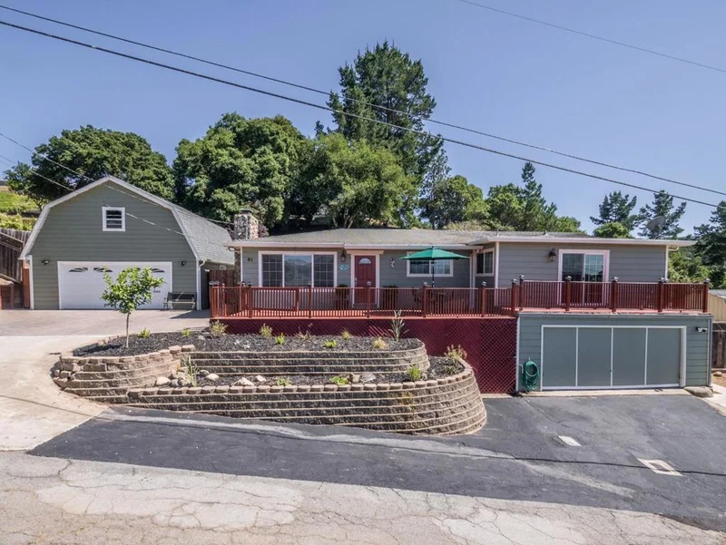 51 Pine Tree Avenue, Aromas, CA 95004
