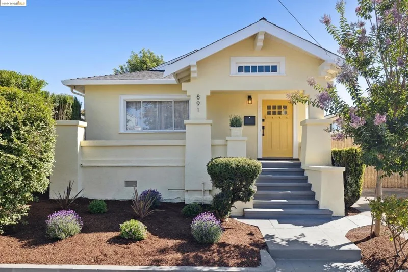891 45th St, Oakland, CA 94608