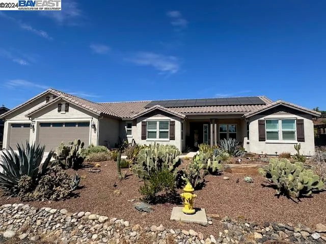 615 Paseo Verde Dr, Copperopolis, CA 95228