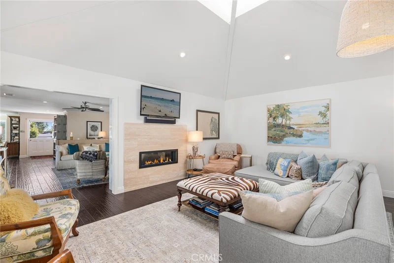 903 Meadowlark, Laguna Beach, CA 92651
