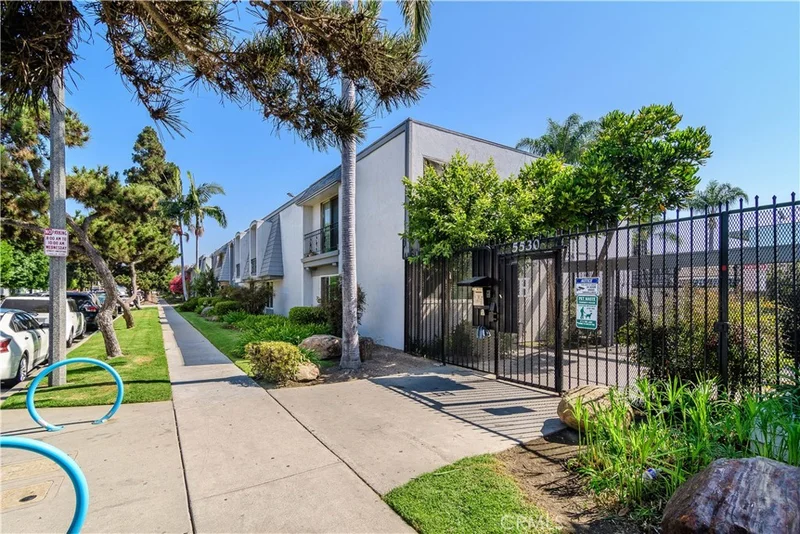 5530 Ackerfield Avenue 302, Long Beach, CA 90805