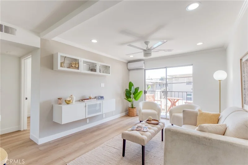 460 Golden Avenue 211, Long Beach, CA 90802