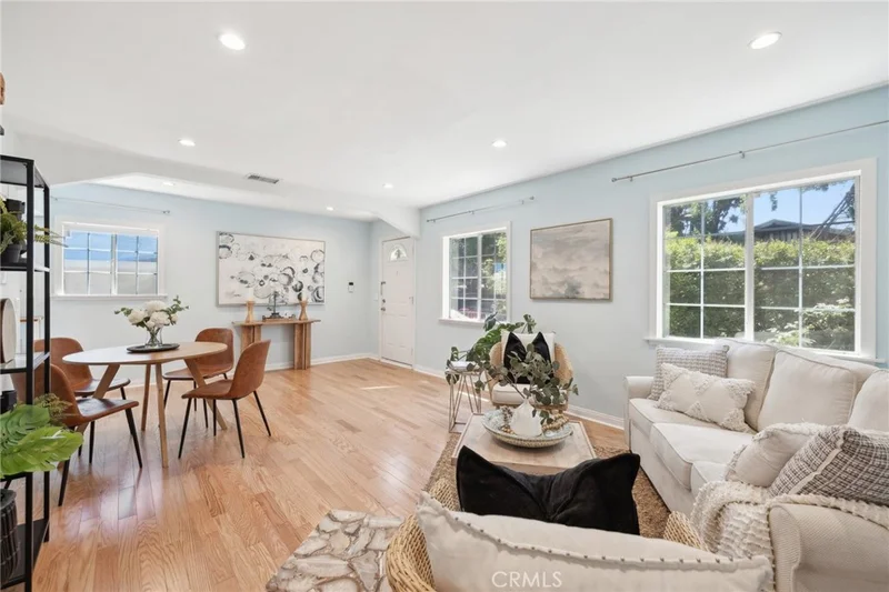 87 E Montana Street, Pasadena, CA 91103