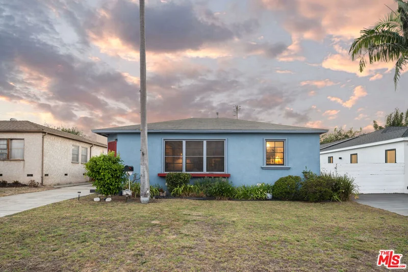 7817 Vicksburg Avenue, Los Angeles, CA 90045