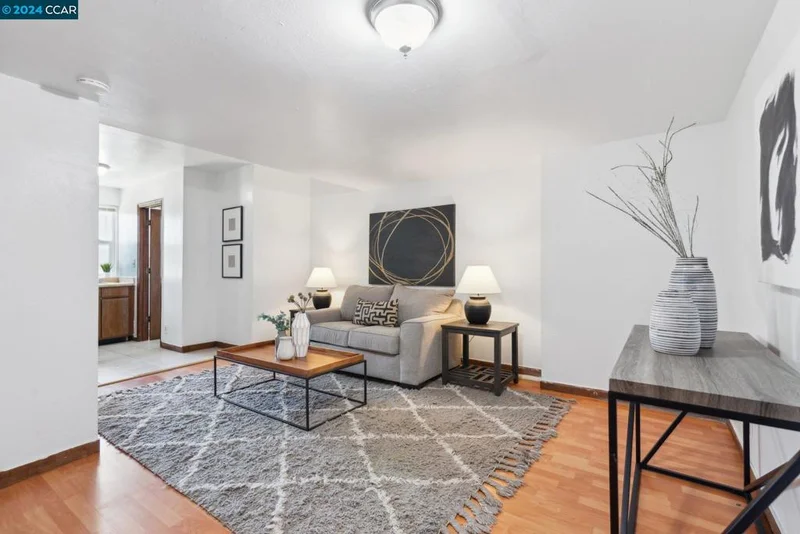 521 Holyoke St, San Francisco, CA 94134