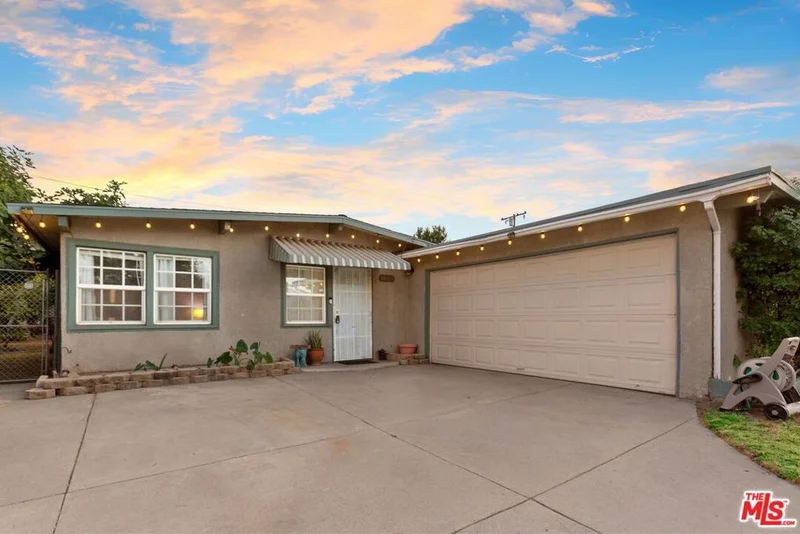 18414 Ghent, Azusa, CA 91702