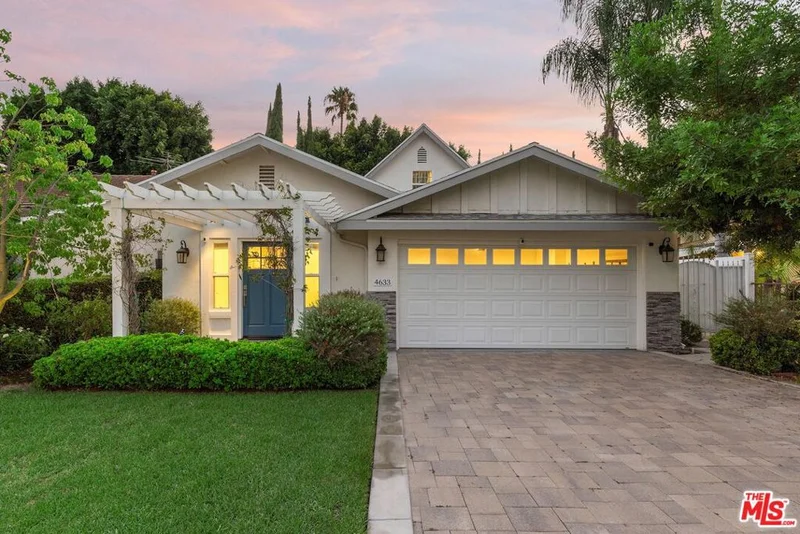 4633 Cedros Avenue, Sherman Oaks, CA 91403