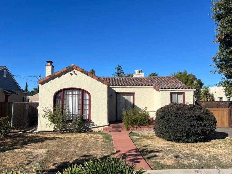1124 Fay Street, Redwood City, CA 94061