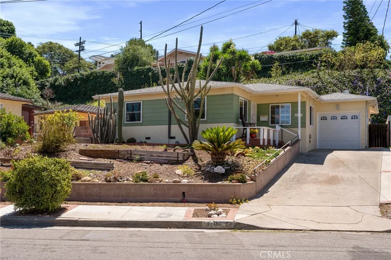 2735 S Walker Avenue, San Pedro, CA 90731