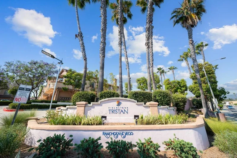 11354 Via Rancho San Diego A, El Cajon, CA 92019