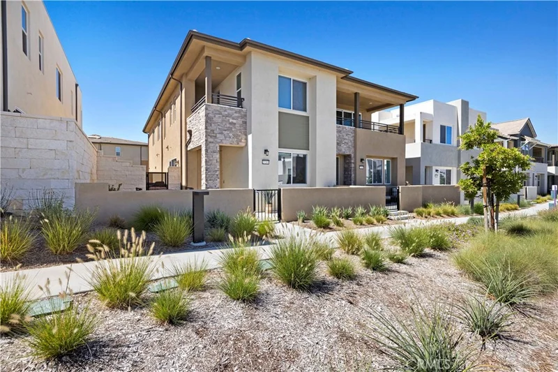 27213 Red Willow Court, Valencia, CA 91381