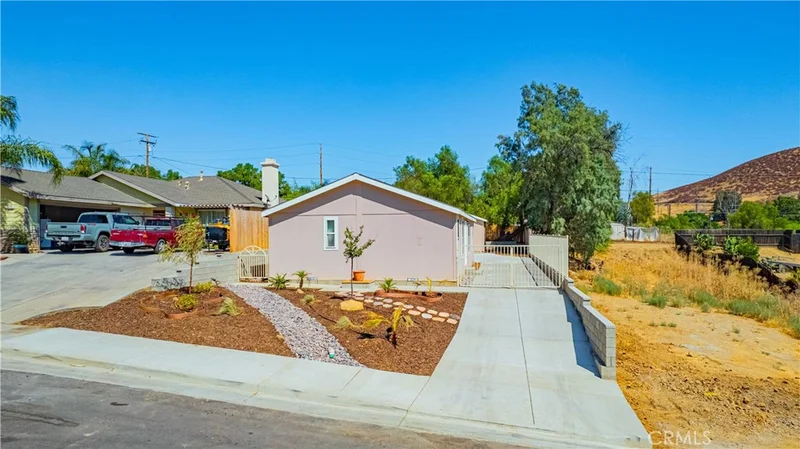 414 Granite Street, Lake Elsinore, CA 92530
