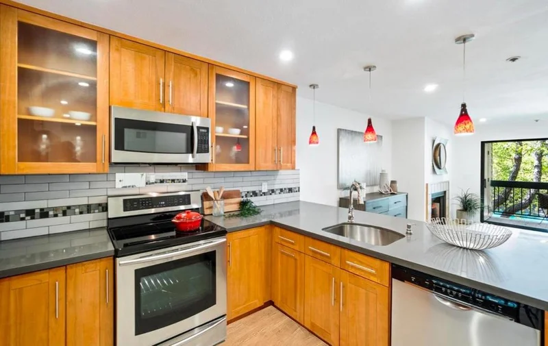 55 W 20th Avenue 213, San Mateo, CA 94403