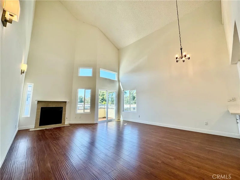 11722 Avon Way 202, Los Angeles, CA 90066