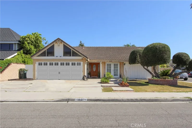 5621 Ridgebury Drive, Huntington Beach, CA 92649