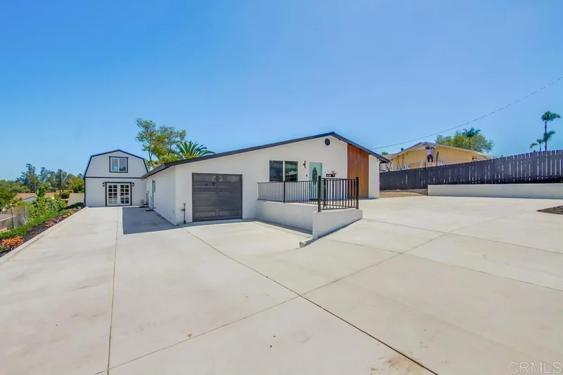 628 Galaxy Drive, Vista, CA 92083