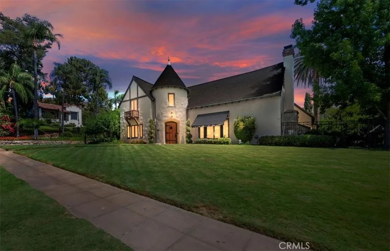 3014 Pine Street, Riverside, CA 92501