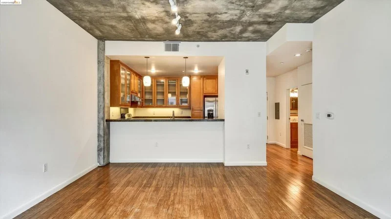 428 Alice St 607, Oakland, CA 94607