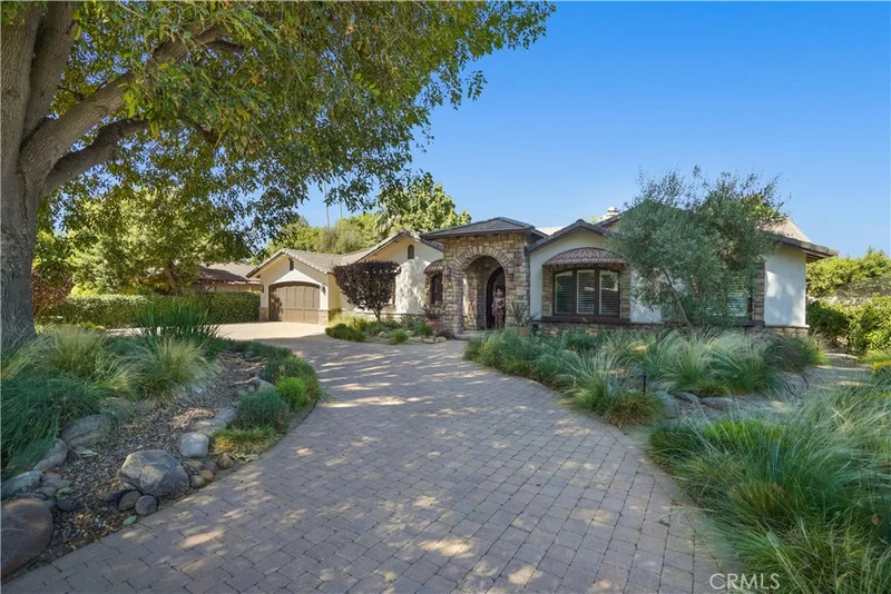 8629 Oak Park Avenue, Sherwood Forest, CA 91325