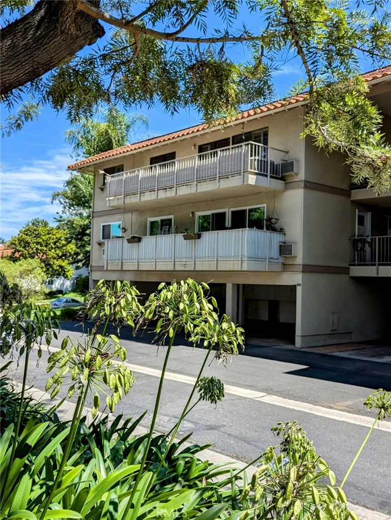 879 Via Mendoza O, Laguna Woods, CA 92637