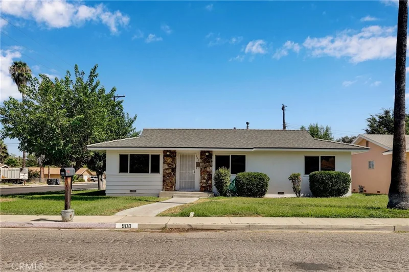 900 Shellie Lane, Hemet, CA 92543