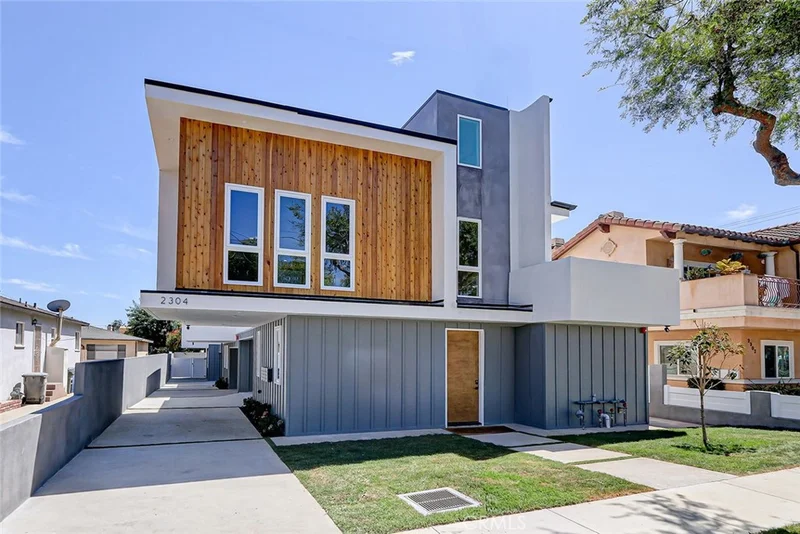 2304 Grant Avenue C, Redondo Beach, CA 90278