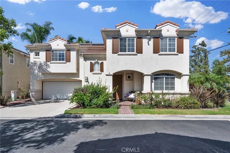 2541 Santa Ana Avenue, Costa Mesa, CA 92627