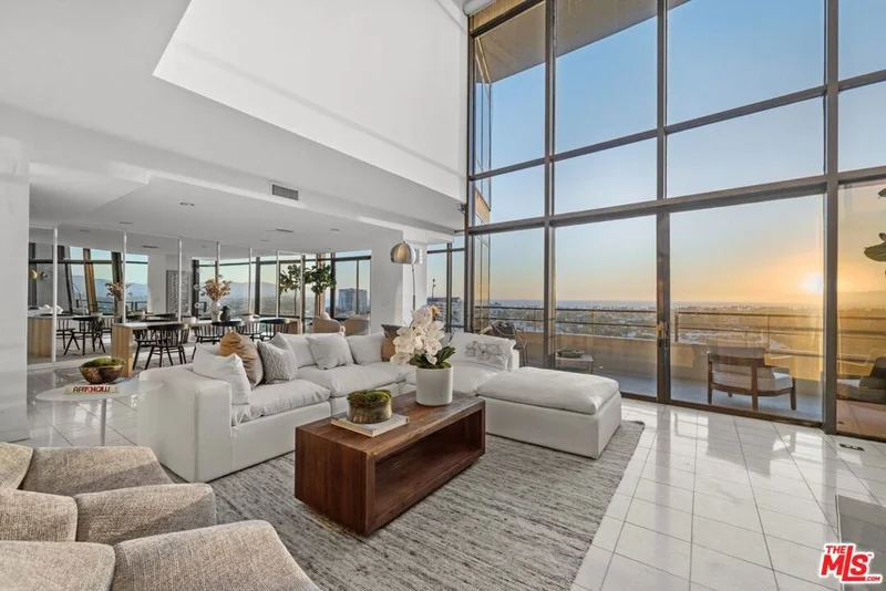 4265 Marina City Drive Ph8 Wtn, Marina Del Rey, CA 90292