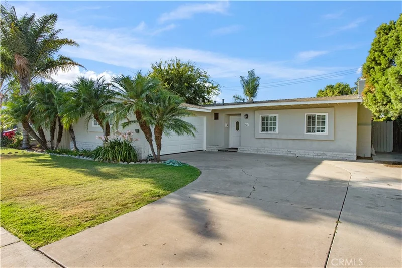 123 E Wilson Avenue, Orange, CA 92867