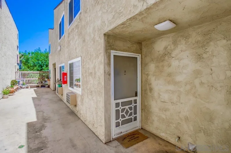 1147 D. Ave B, National City, CA 91950