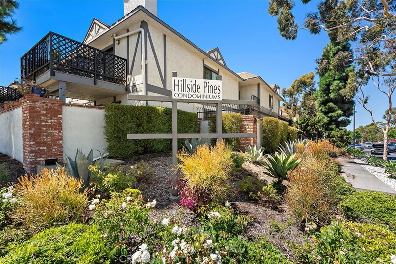 2599 Walnut Avenue 137, Signal Hill, CA 90755