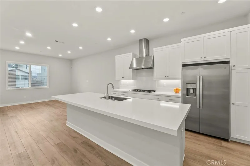 27275 Red Willow Court, Valencia, CA 91381