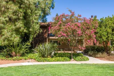 6074 Calle De Amor