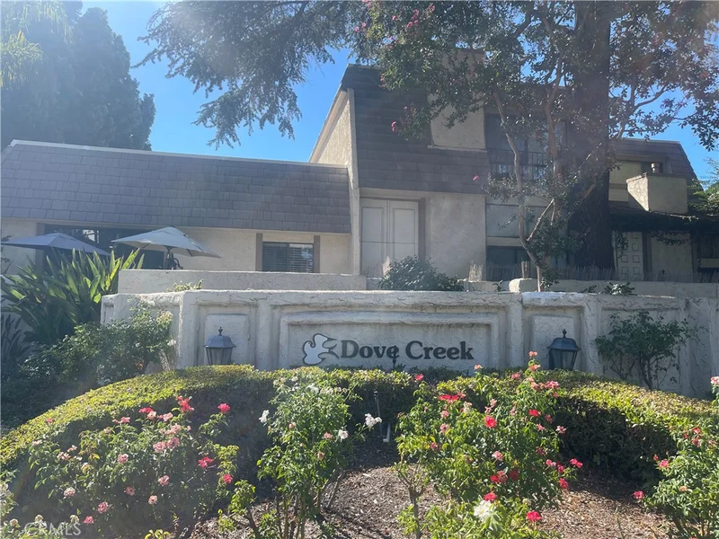 6145 Shoup Avenue 44, Woodland Hills, CA 91367