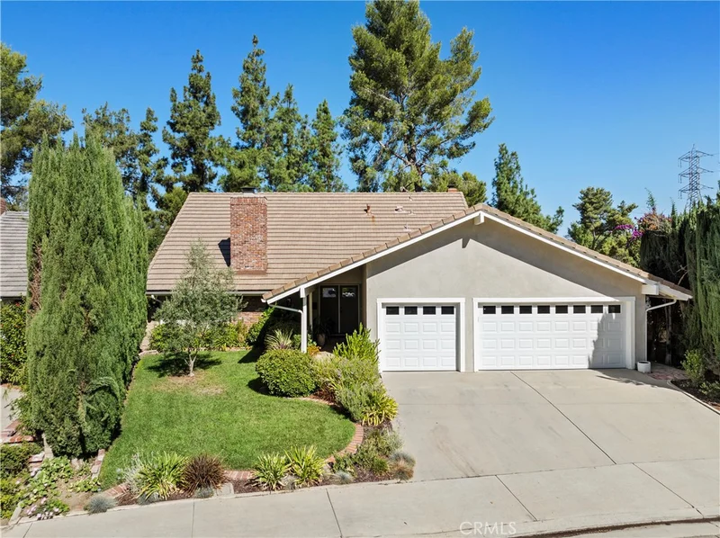 25365 Avenida Ronada, Valencia, CA 91355