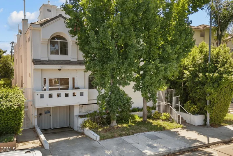 4308 Whitsett Avenue 3, Studio City, CA 91604