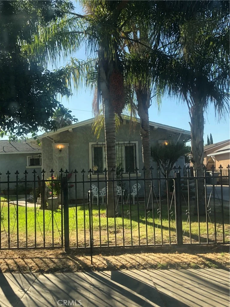629 R Street, Merced, CA 95341