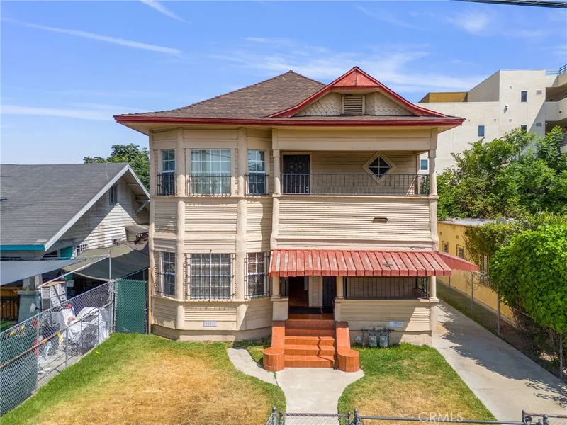 115 W 51st Street, Los Angeles, CA 90037