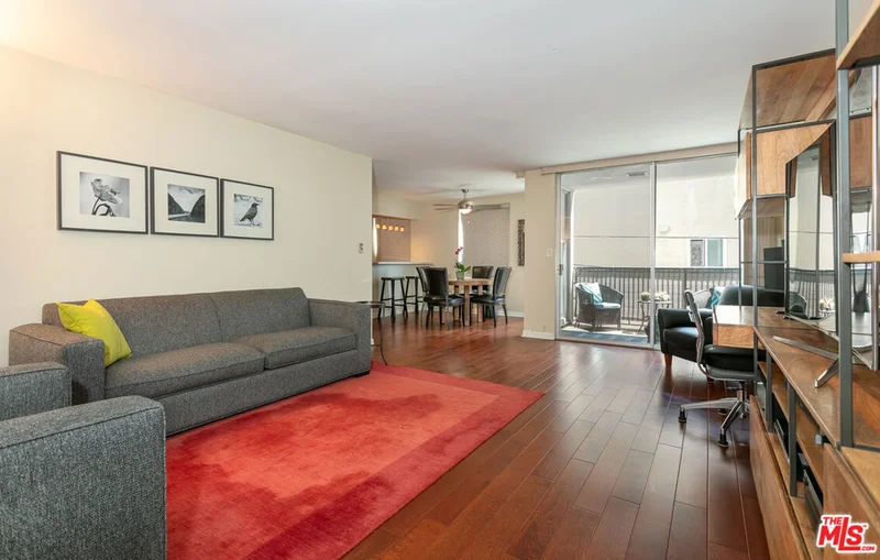 4301 E 2nd Street 2E, Long Beach, CA 90803