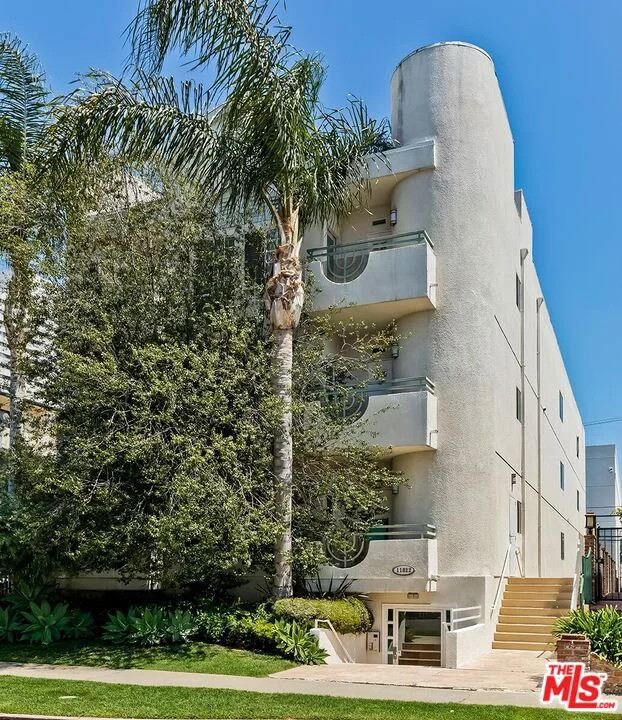 11822 Goshen Avenue 102, Los Angeles, CA 90049