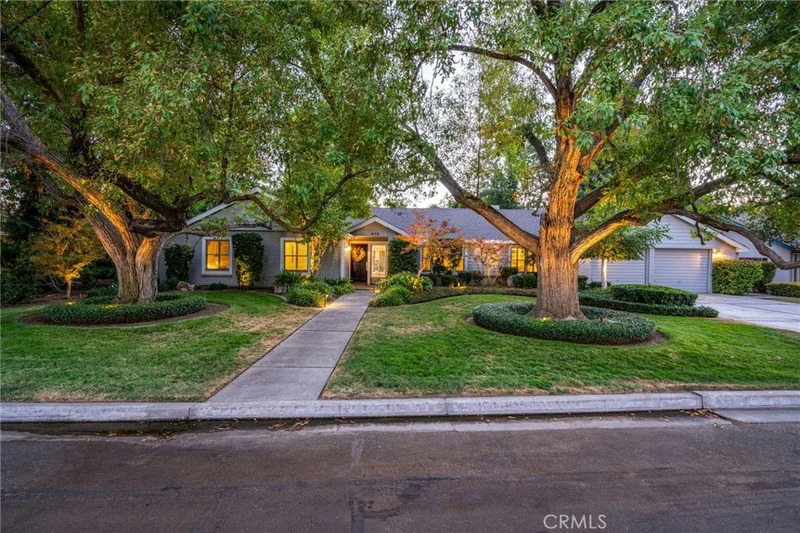 415 N Montgomery Court, Visalia, CA 93291