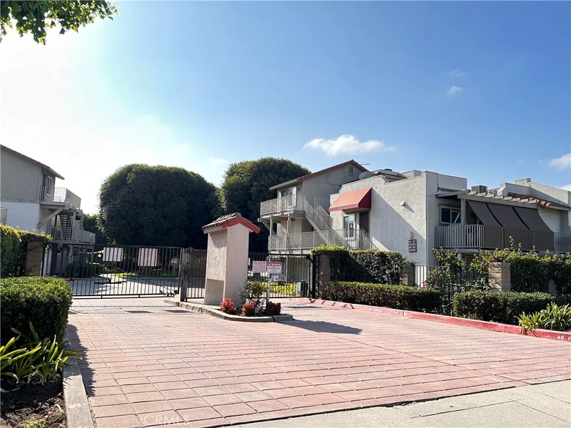 883 Cinnamon Lane 71, Duarte, CA 91010
