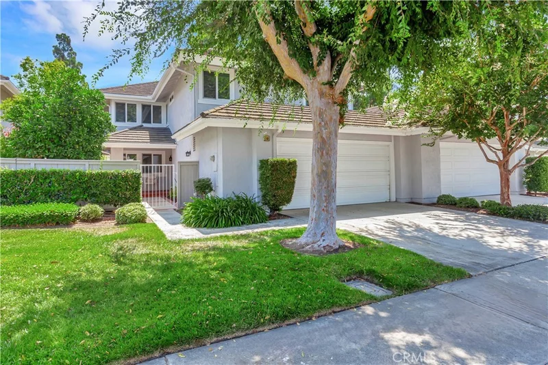 10 Aldergrove 27, Irvine, CA 92604