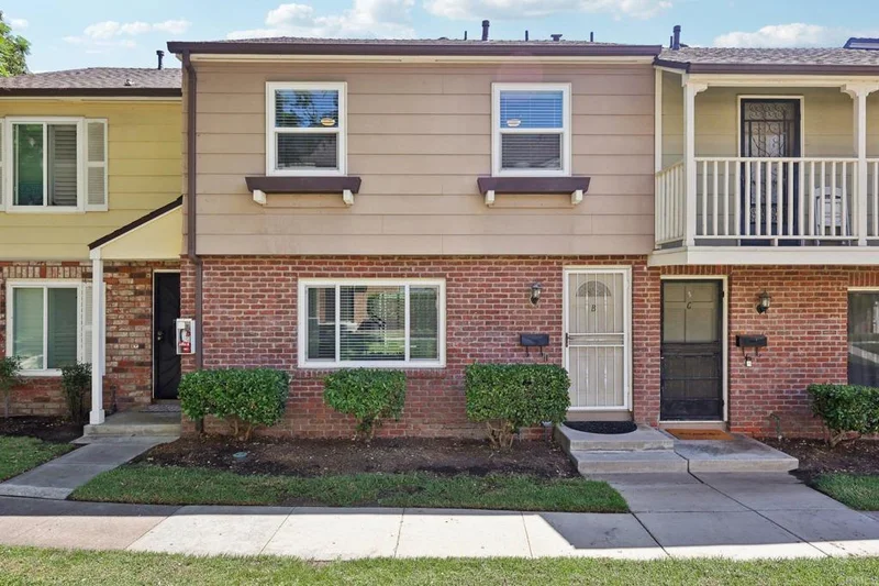 11911 Royal Road B, El Cajon, CA 92021