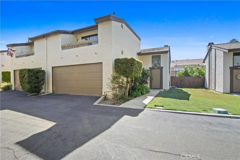 19072 E Country Hollow 15, Orange, CA 92869