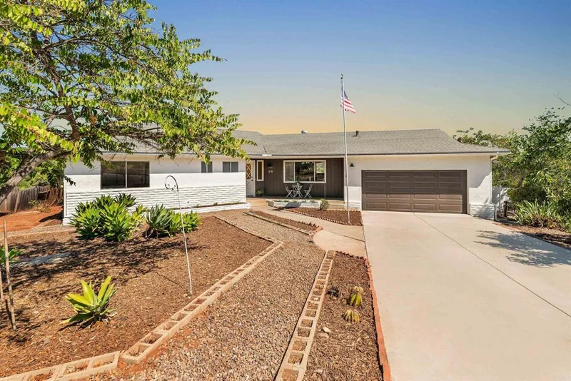 1230 Destree Road, Escondido, CA 92027