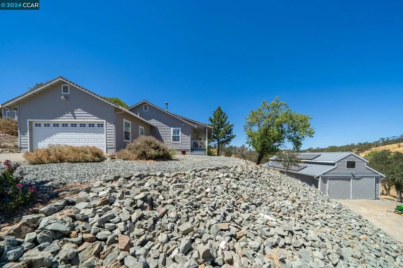 5966 Bergsma Ln, Valley Springs, CA 95252