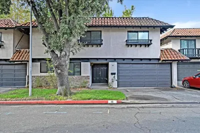 10 Pueblo Drive