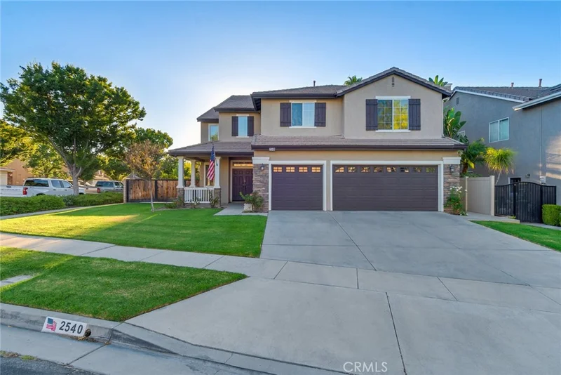 2540 Rainbow Falls Circle, Corona, CA 92881