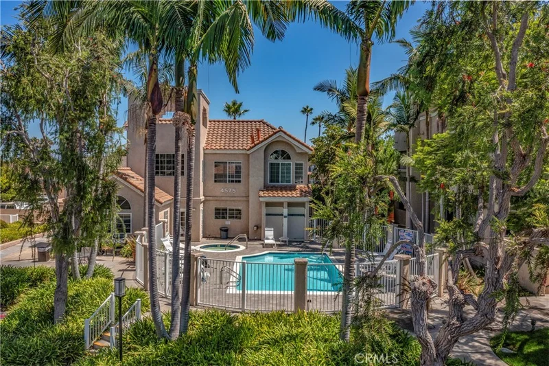4591 Warner Avenue 305, Huntington Beach, CA 92649